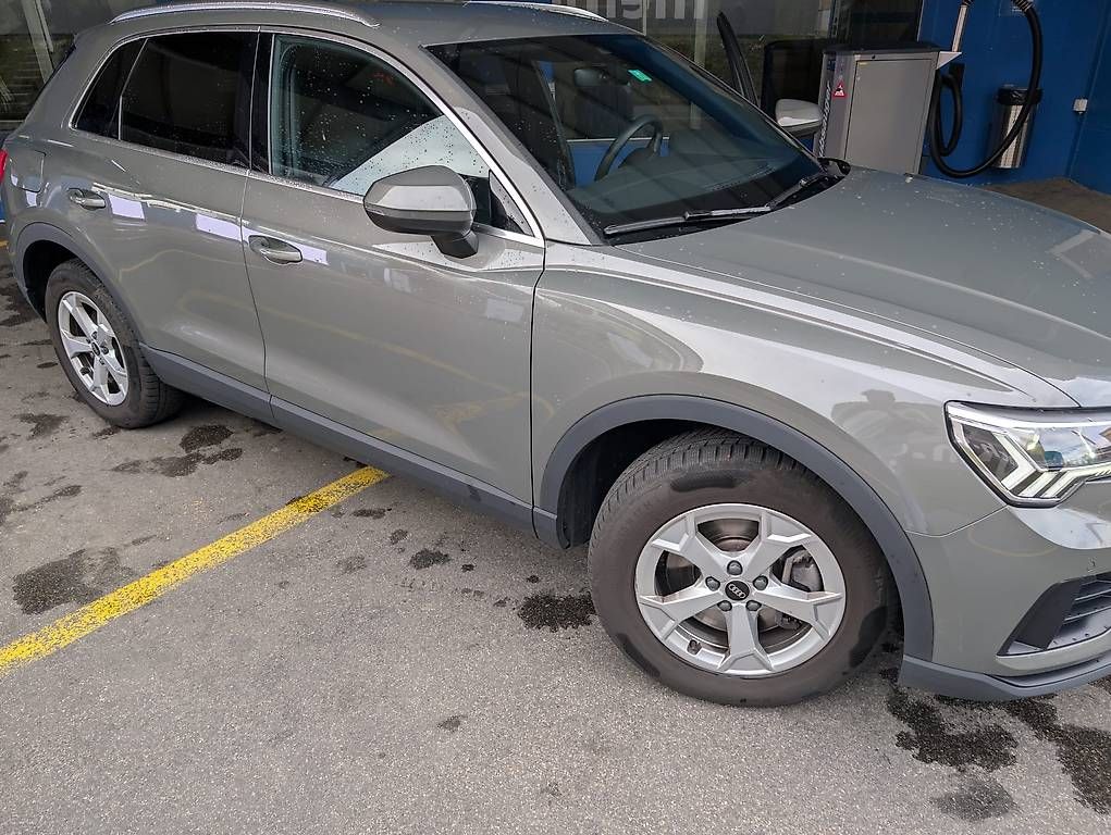 Audi Automobili: Audi Q3 4TDI Top Zustand – Usato da Ostermundigen venduto da lav2525 2