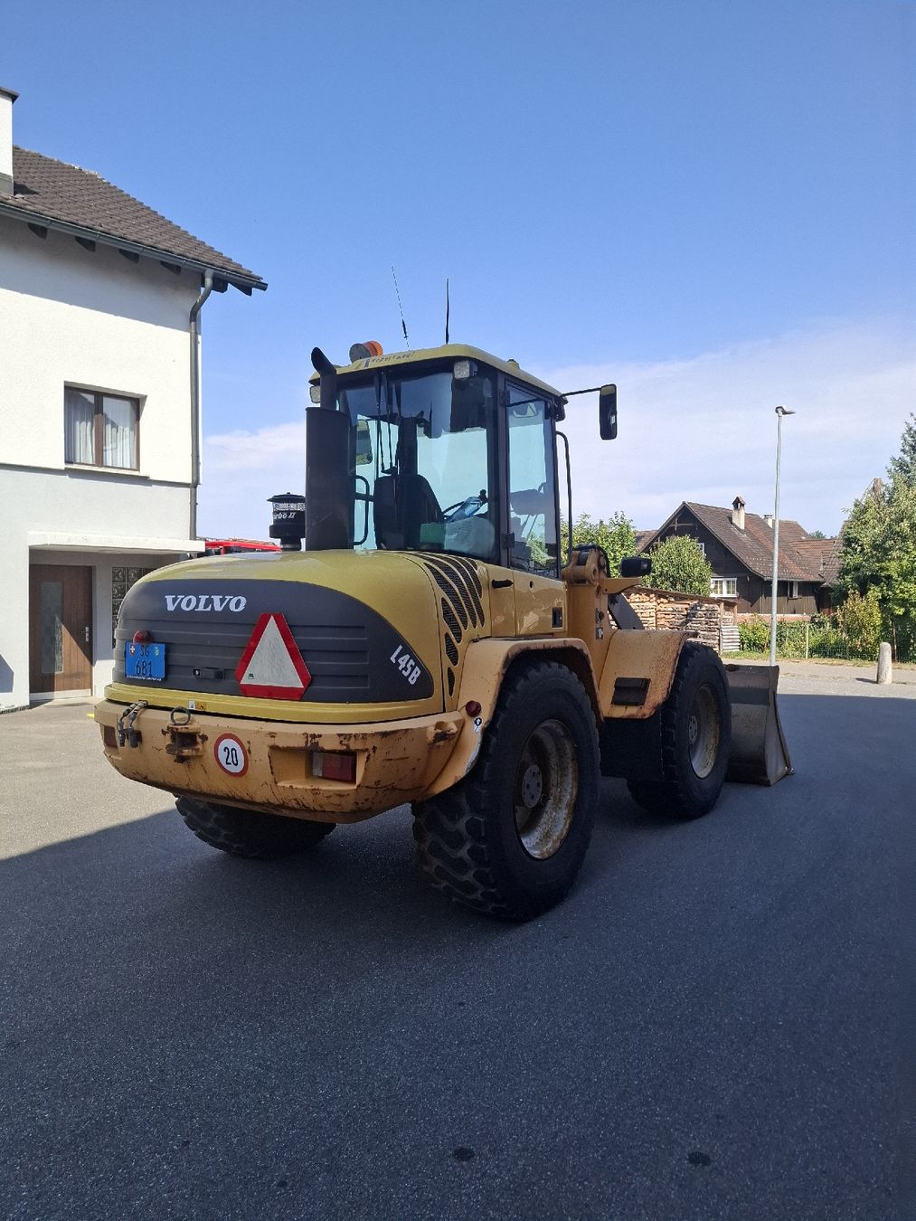 Volvo Excavateurs: Radlader Volvo l 45b – D'occasion à Oberbüren par jan_7f8j 1