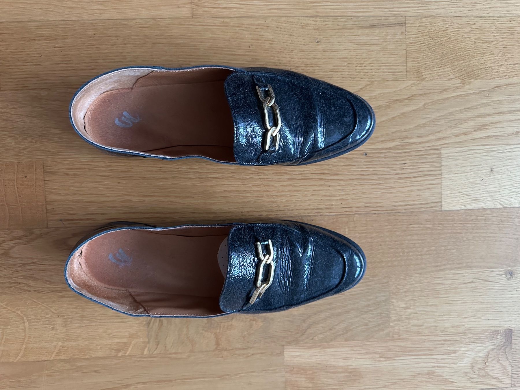 Damenschuhe: Leder schuhe – Gebraucht aus Zürich von jus_ng9n