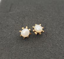 Gold Ohrstecker mit Perlen
