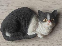 Süsser Katzen Magnet schwarz weiss Deko Figur