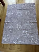 Tapis enfant motifs étoiles, parfait pour une chambre!