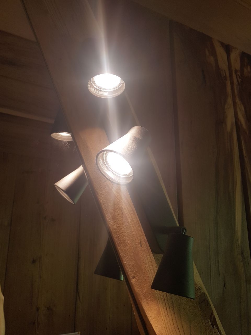 Lampen: Lampe mit drei Spots – Gebraucht aus Krattigen von Heutilli 1