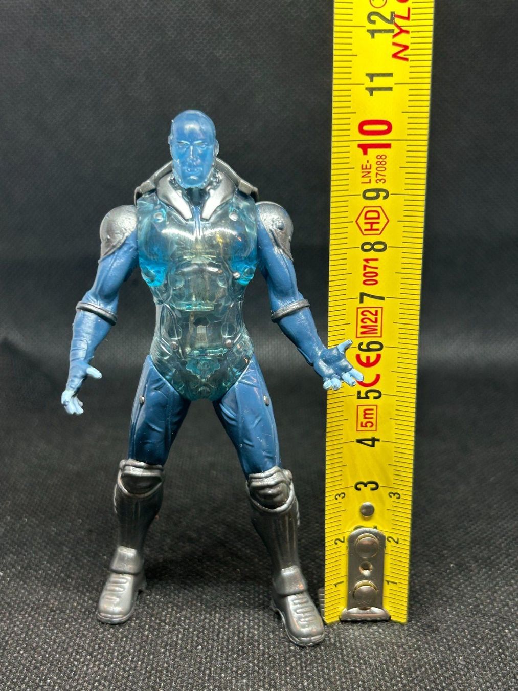 Marvel Statuette: Marvel Spiderm Man Electro Action figure vintage – Difettoso da Lausanne venduto da Retro-geek 7