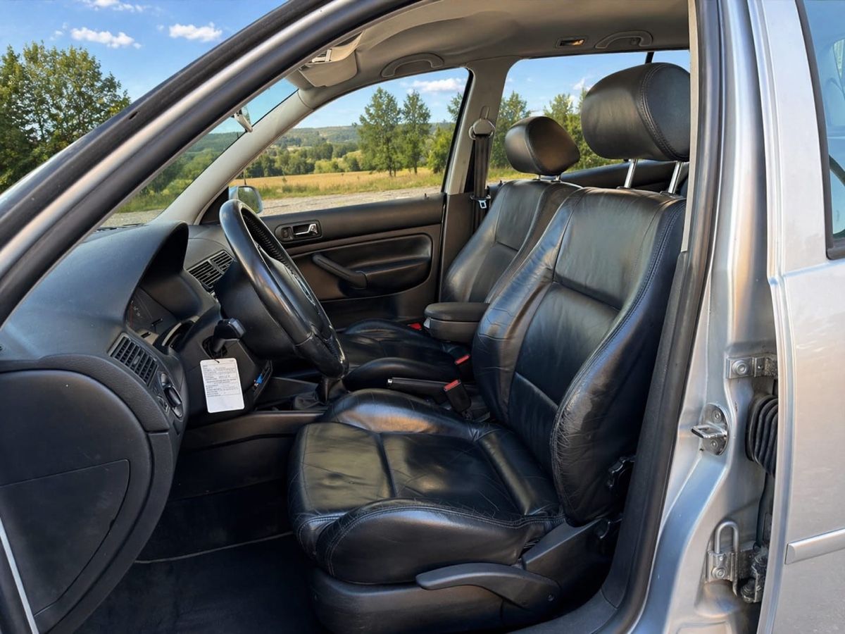 VW Autos: VW Golf 4 2.3l V5 170PS 4Motion (4x4) – Gebraucht aus St. Gallen von Luis_w98 2