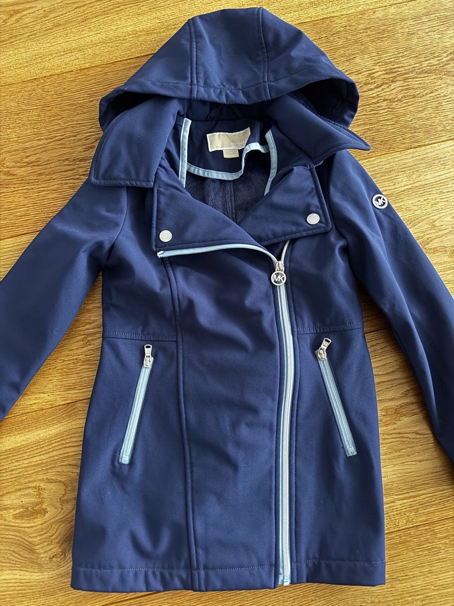 Michael Kors Giacche & Cappotti: Michael Kors Mädchen Softshelljacke Gr. 7/8 – Nuovo (secondo la descrizione) da Killwangen venduto da was.sharp