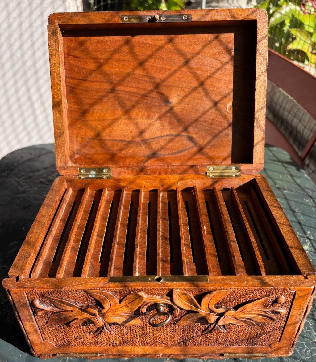 Humidor per sigari: BRIENZ Vers 1900, Présentoir à cigare – Usato da Zürich venduto da Libraco 6
