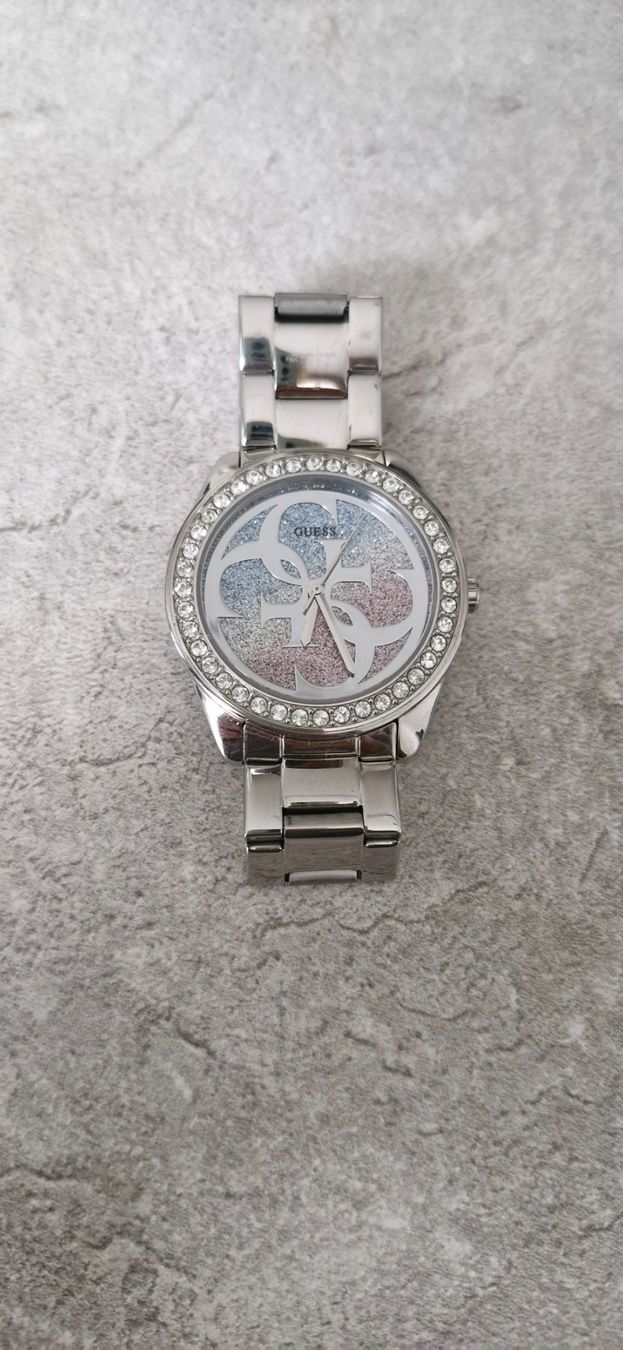 Guess Montres: Guess Damenuhr – D'occasion à Eschlikon TG par angie113
