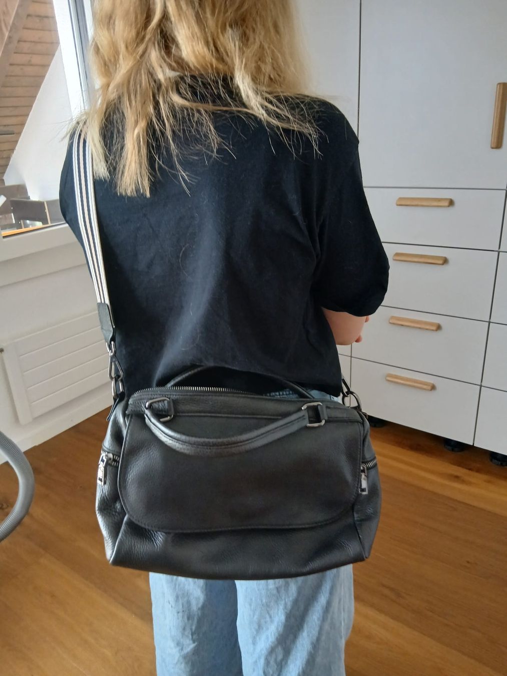 Borse: Leder Tasche Anthrazit  – Usato da Richterswil venduto da Dude05