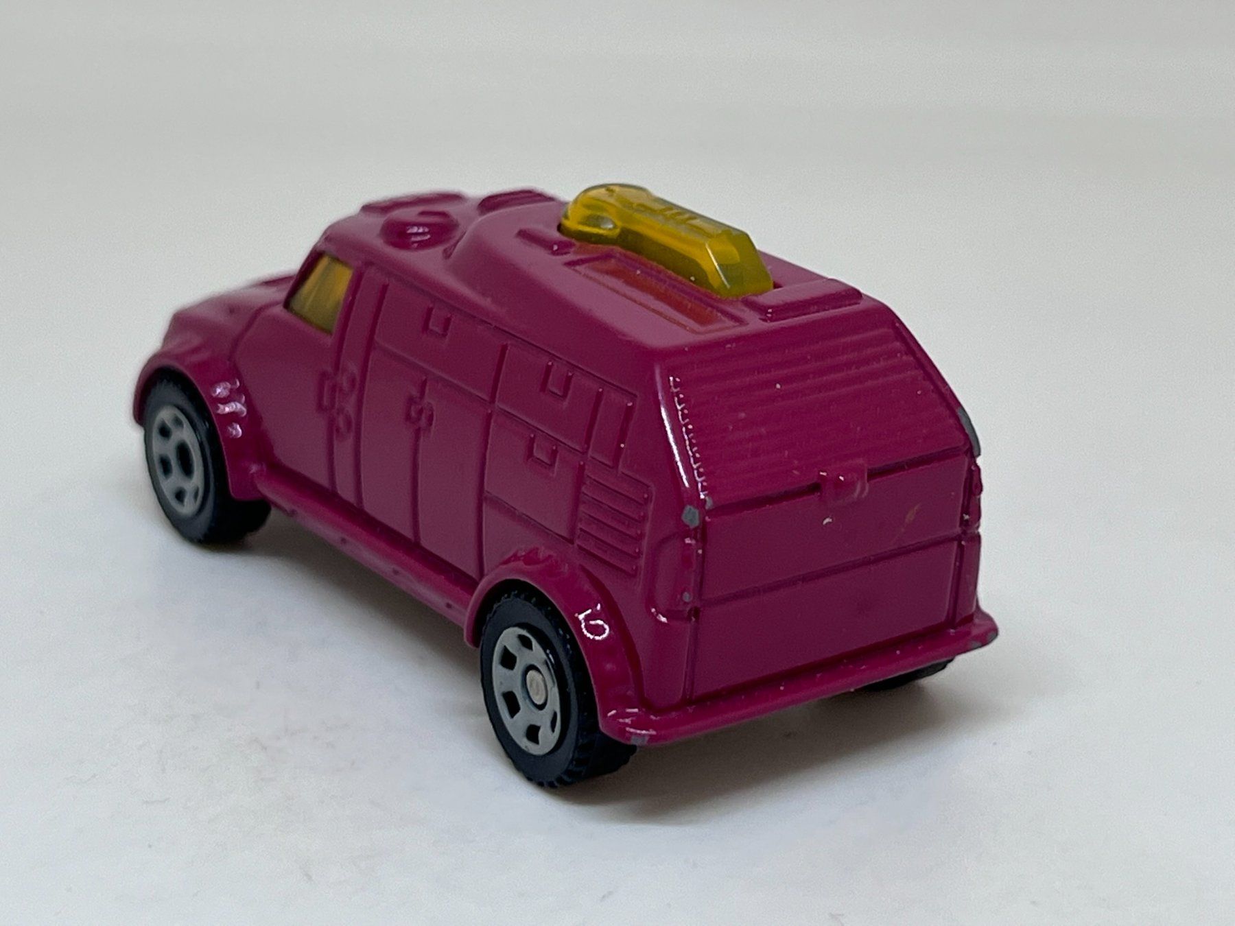 Matchbox Modellini d'auto: Matchbox Mobile Command #62 – Usato da Wildegg venduto da LaaBoutique 2