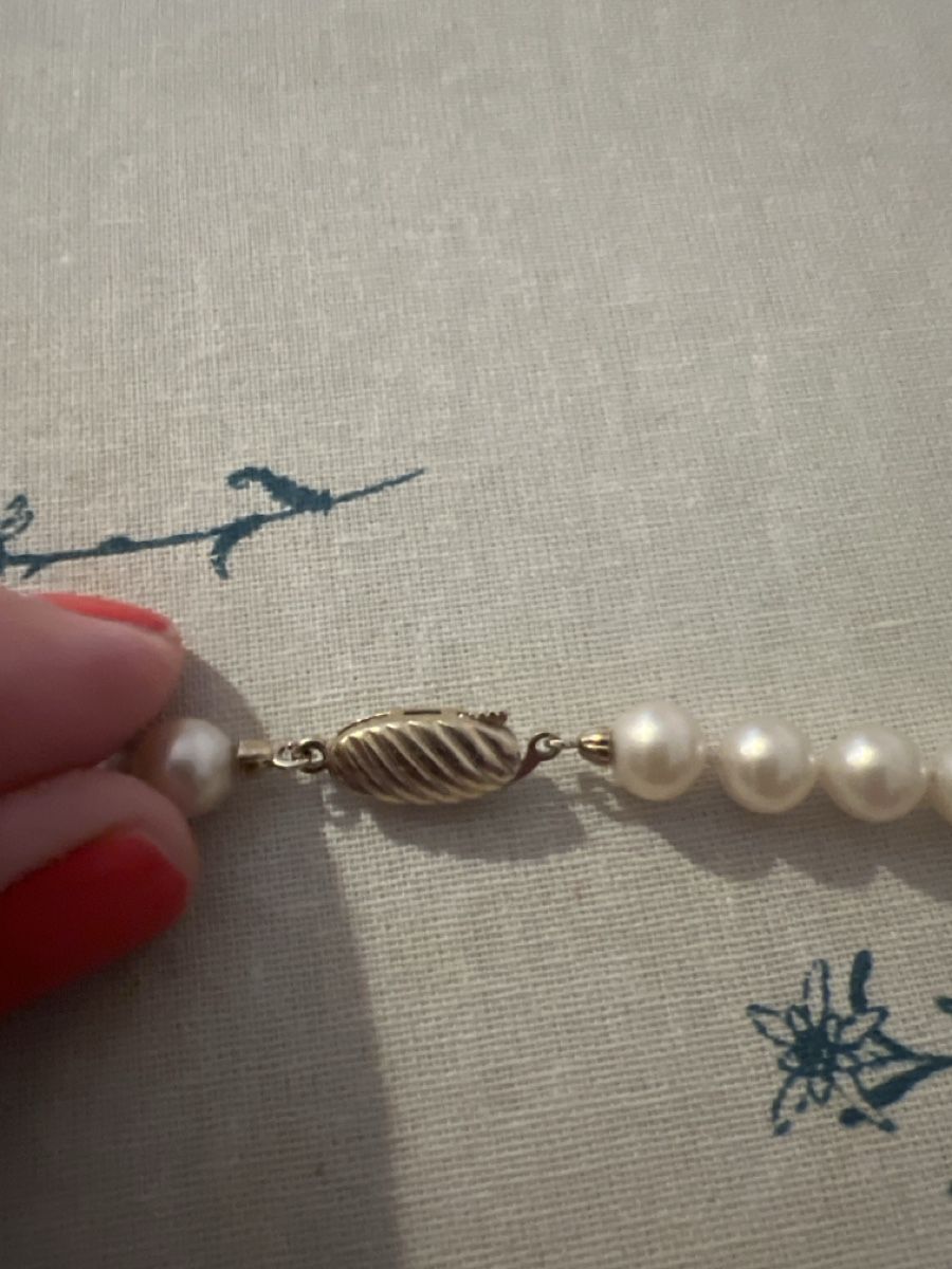 Catenine: Perlenkette kurz guter Zustand – Usato da Olten venduto da AtelierSecondhand23 1