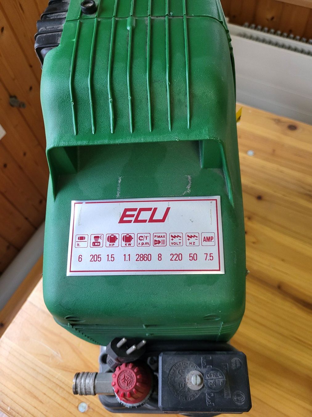 Compresseurs: Luftkompressor ECU HP 1 – D'occasion à Rorschacherberg par samui57 1