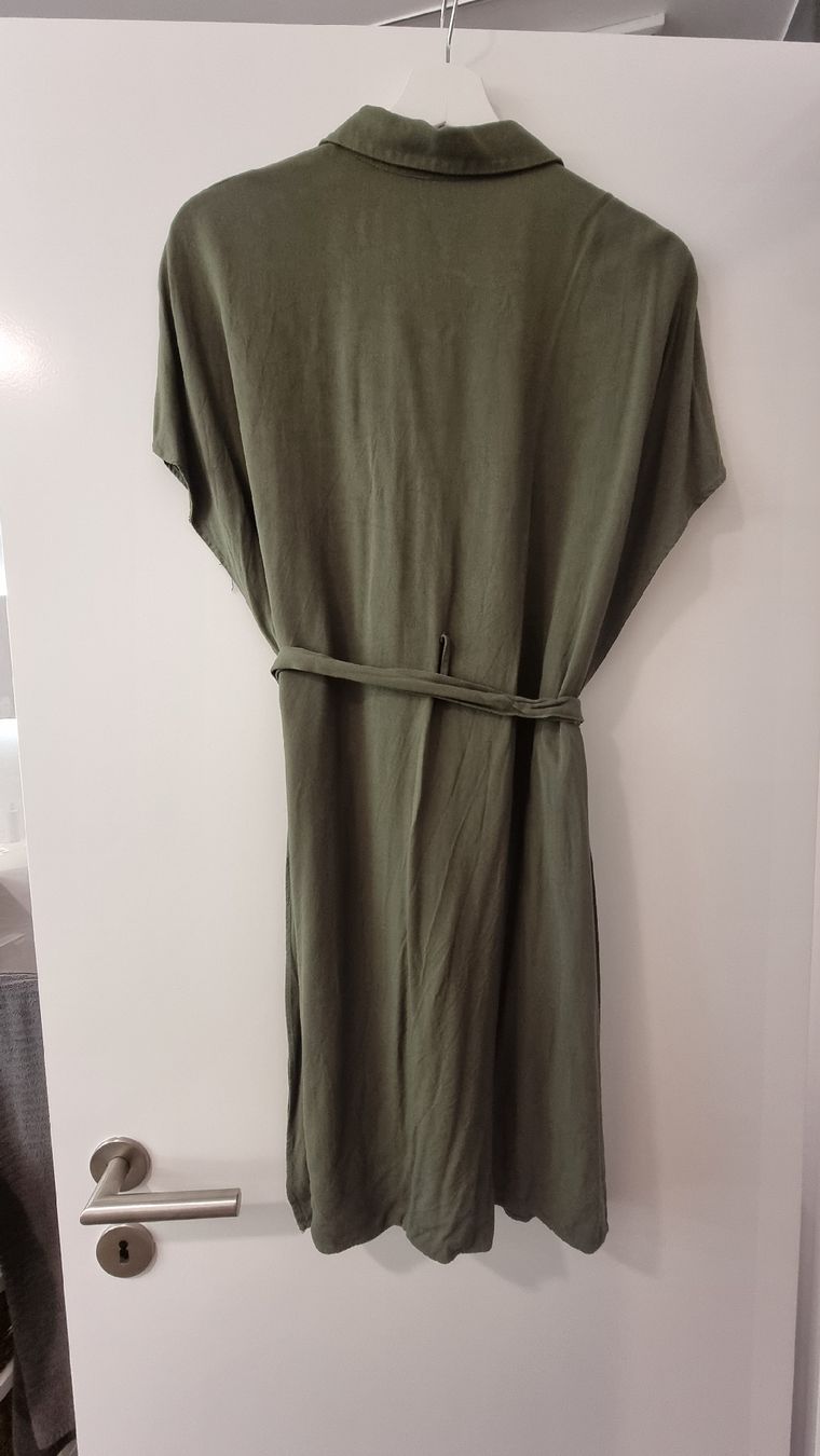Mango Kleider: Kleid kurzarm grün Mango Grösse M – Gebraucht aus Bremgarten AG von cno_ryv7 1