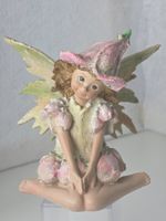 vintage 70/80er Feenfigur Elfenfigur knieend mit Blütenkleid