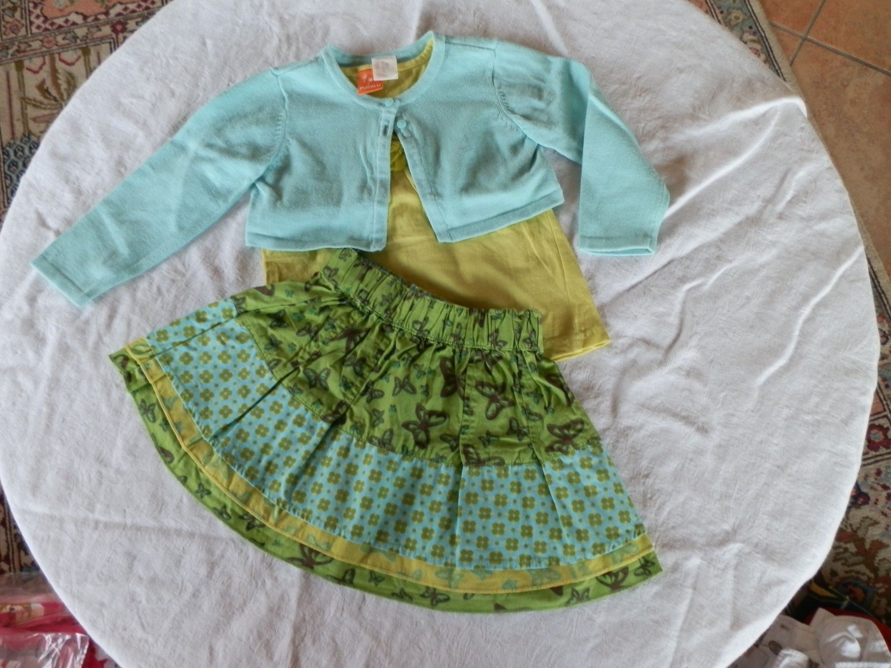 Lotti & Set di vestiti: TAILLE 86  - JOLIS ENSEMBLE – Usato da Chiasso venduto da Dolly015