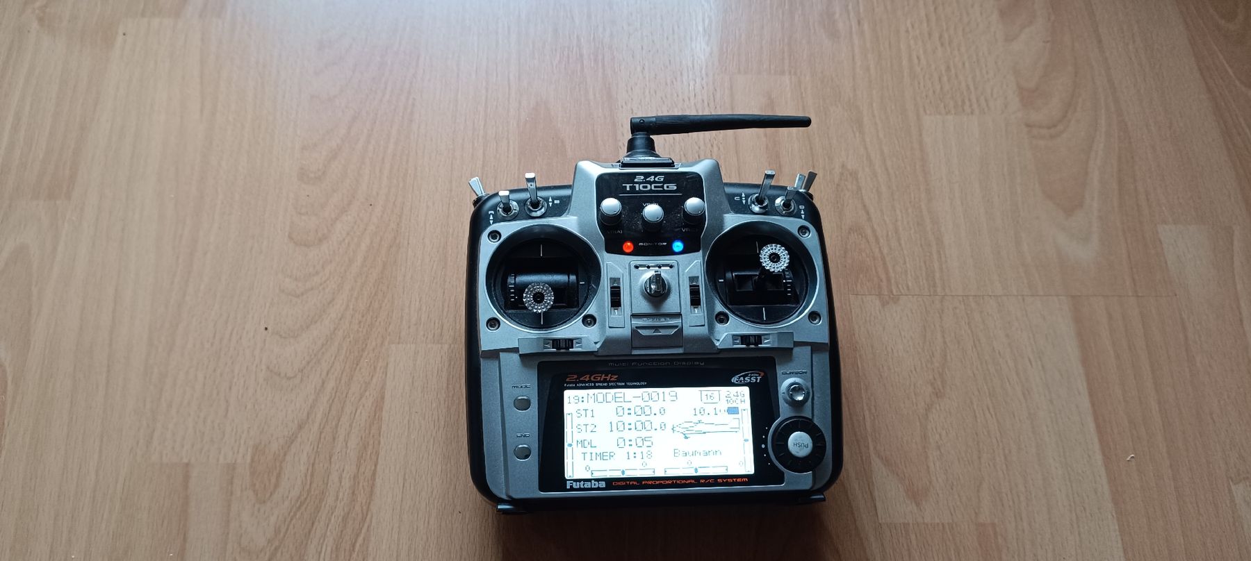 Futaba Commande à distance: Futaba T10CG – D'occasion à Lausen par Trex700dfc 1