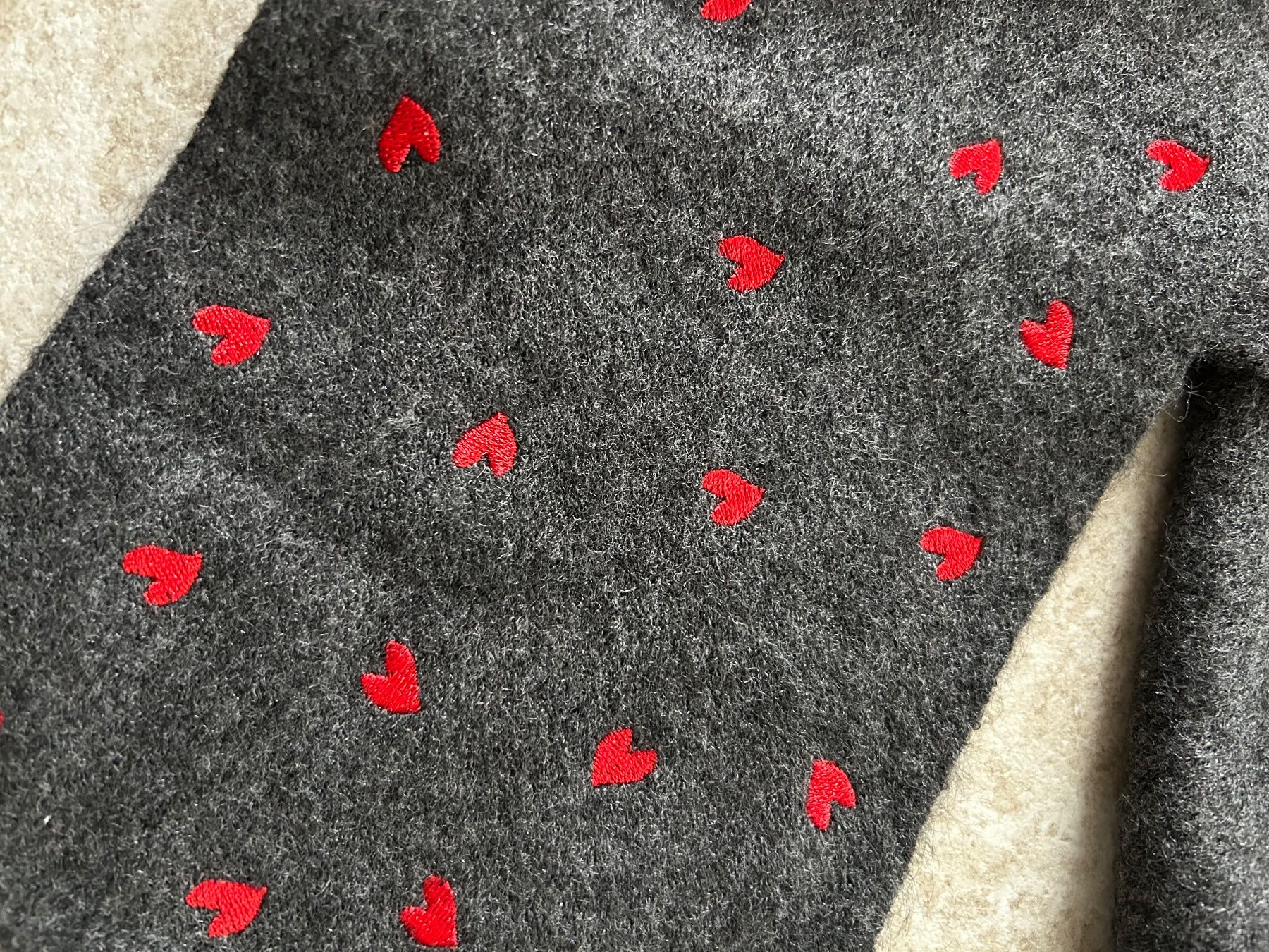 Foulard & Sciarpe: Nouvelle écharpe Zara à cœurs – Nuovo e nell'imballaggio originale da Courroux venduto da Yermakova 4