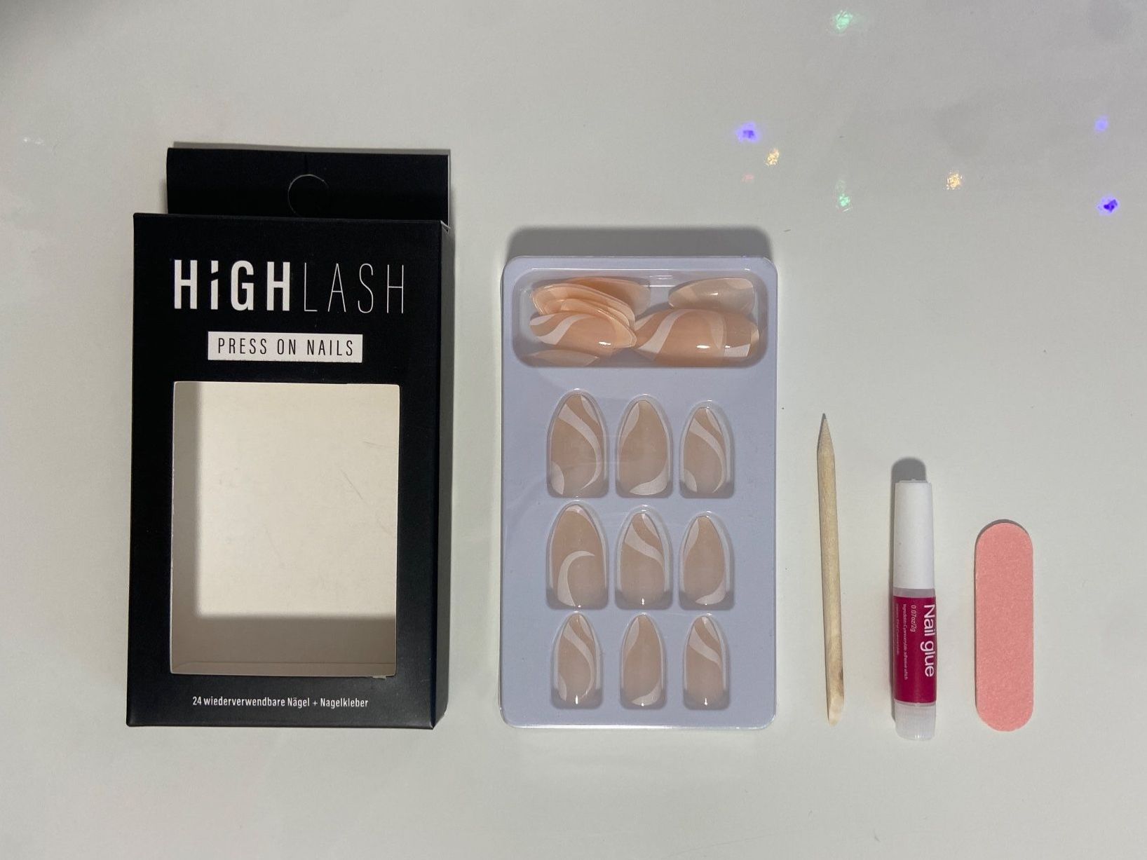 Unghie finte: HighLash Press on Nails - Mandel Form – Nuovo e nell'imballaggio originale da Zürich venduto da dedasiba 2