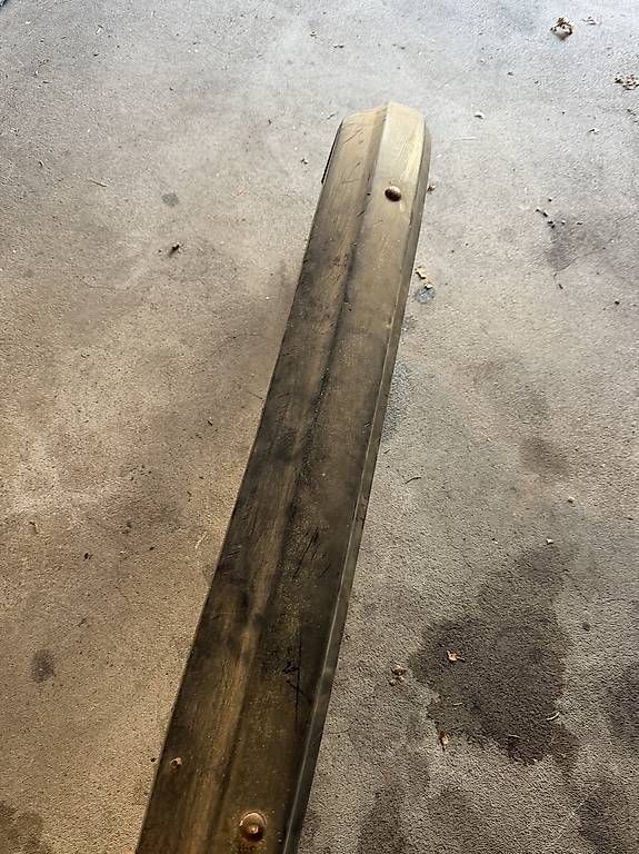 Tutti pezzi di ricambio auto: Stossstange hinten Fiat 126 – Usato da Horgen venduto da nut_tn9j 1