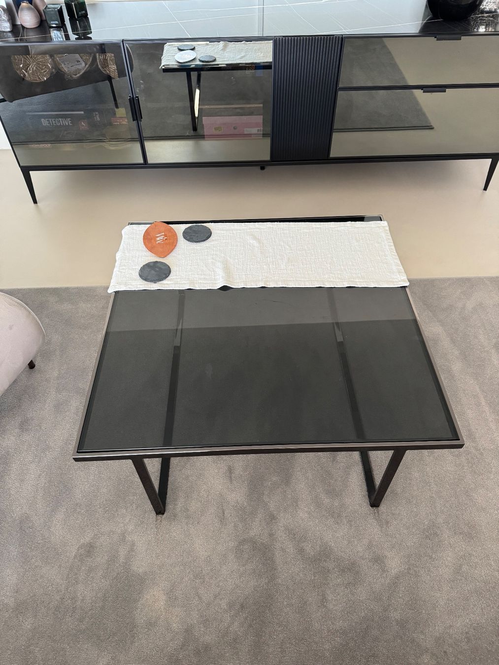 Tavoli: Eleganter Couch Tisch – Usato da Würenlos venduto da wopmann1987 2