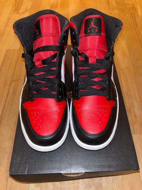 Scarpe da uomo: Air Jordan 1 Mid – Nuovo (secondo la descrizione) da Flawil venduto da bridge28 1