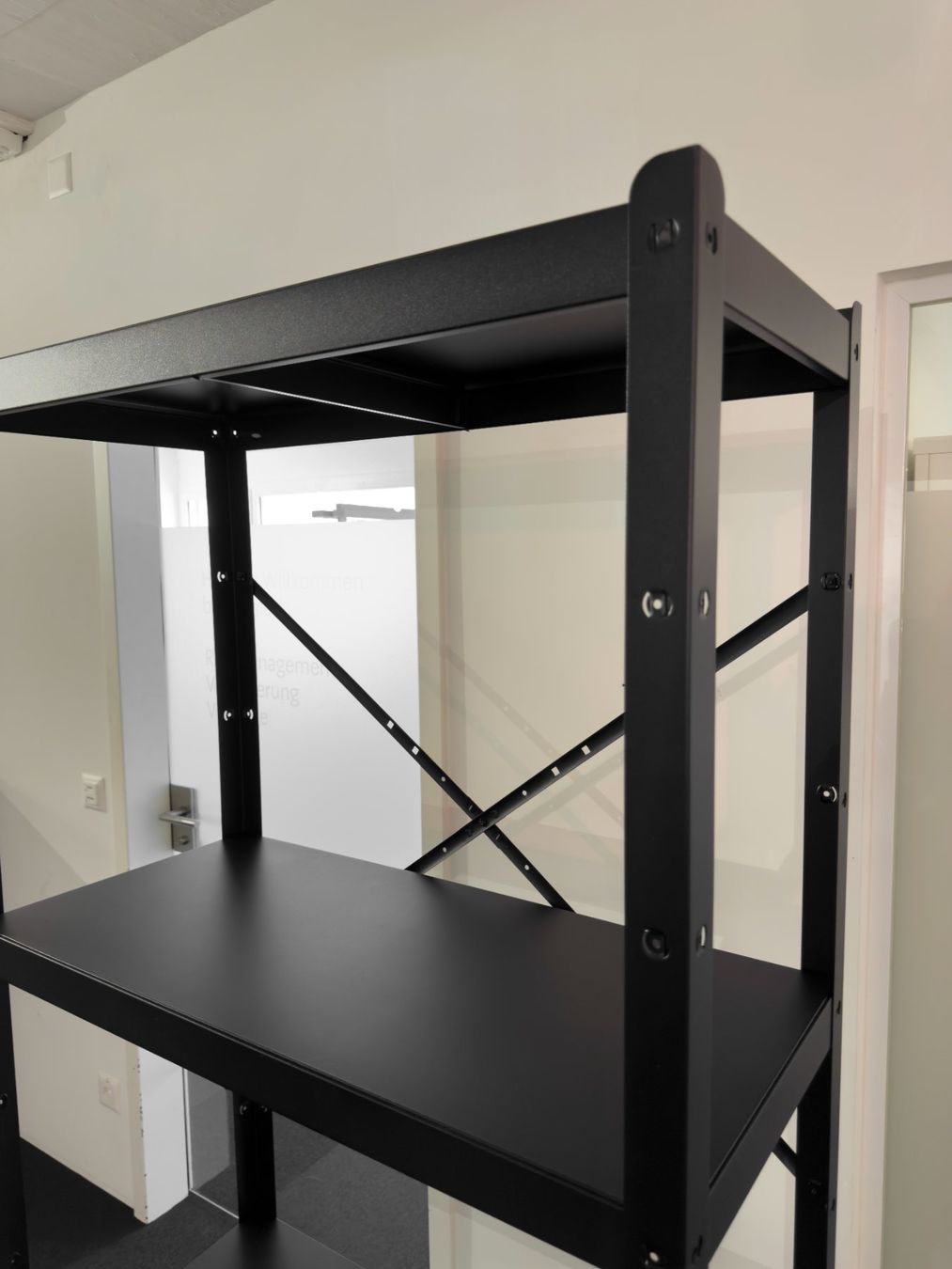Ikea Scaffali: IKEA Bror - Metallregal / Schwerlastregal – Usato da Chur venduto da eurostile 2