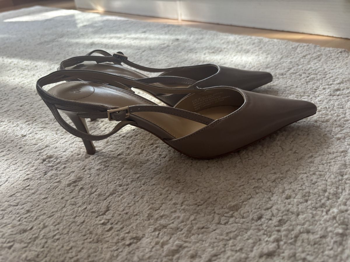 H&M Chaussures femmes: H&M pumps Gr.38 – D'occasion à Winterthur par Bilure 1
