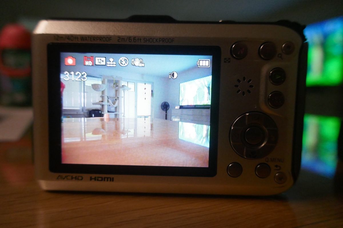 Panasonic Fotocamera: Panasonic Lumix Outdoor Aktion Kamera – Usato da Siggenthal Station venduto da DynamicLight 4