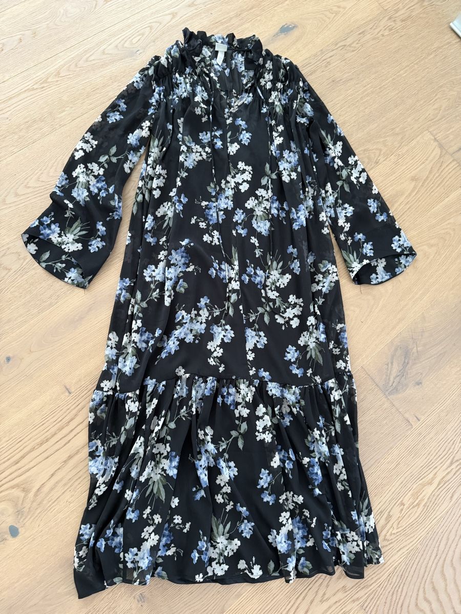 H&M Vestiti: H&M Midikleid mit Blumenmuster, Grösse XS – Usato da Richterswil venduto da KAYLEIGH_77