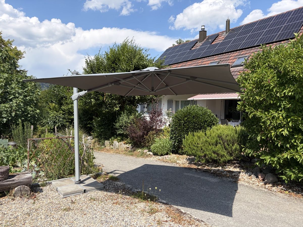 Glatz Parasols: Sonnenschirm Glatz – D'occasion à Kaiseraugst par mbarbazza