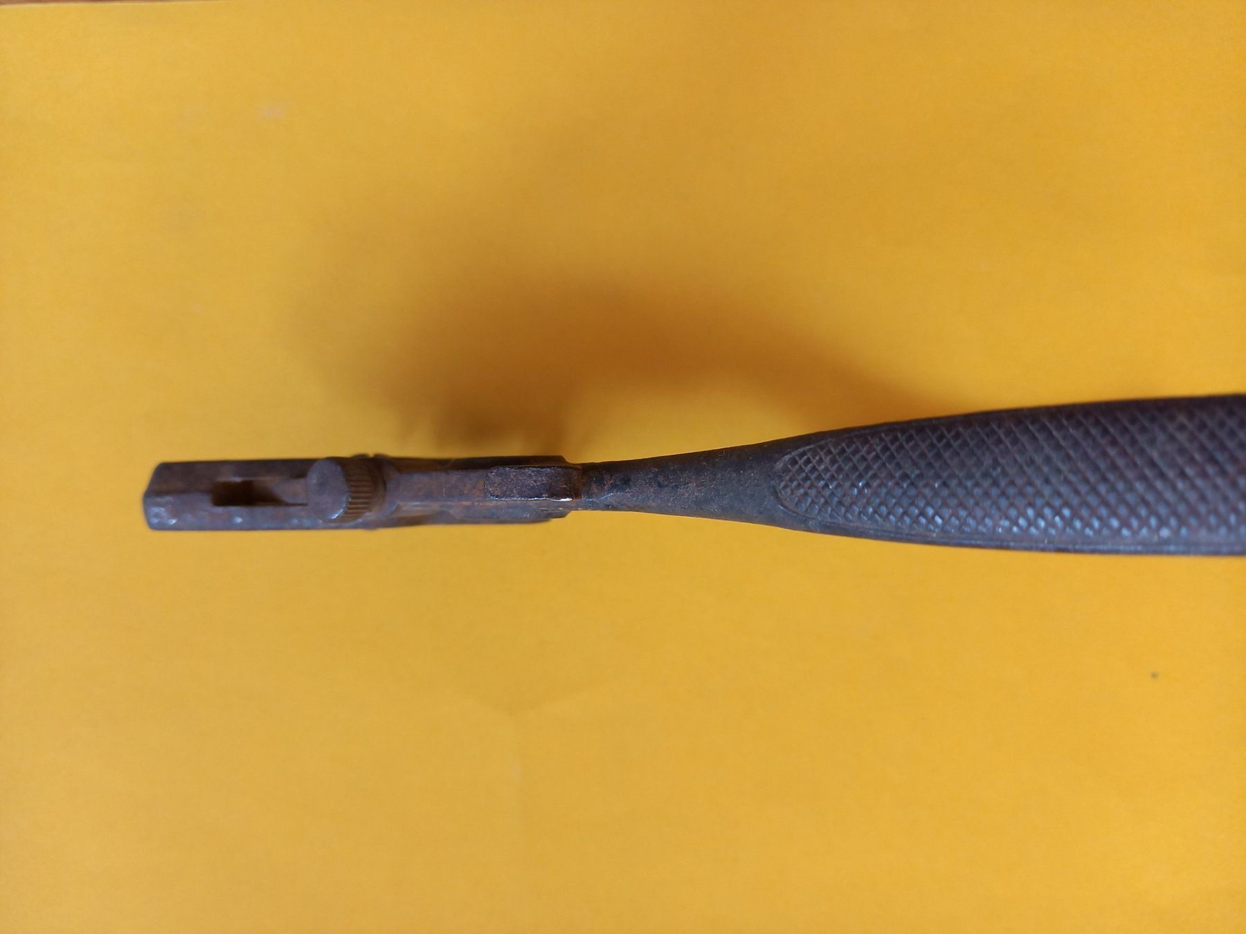 Tutti gli attrezzi: Pince ancienne à avoyer de menuiserie C.H.S. – Usato da Rossens FR venduto da Souris1 8