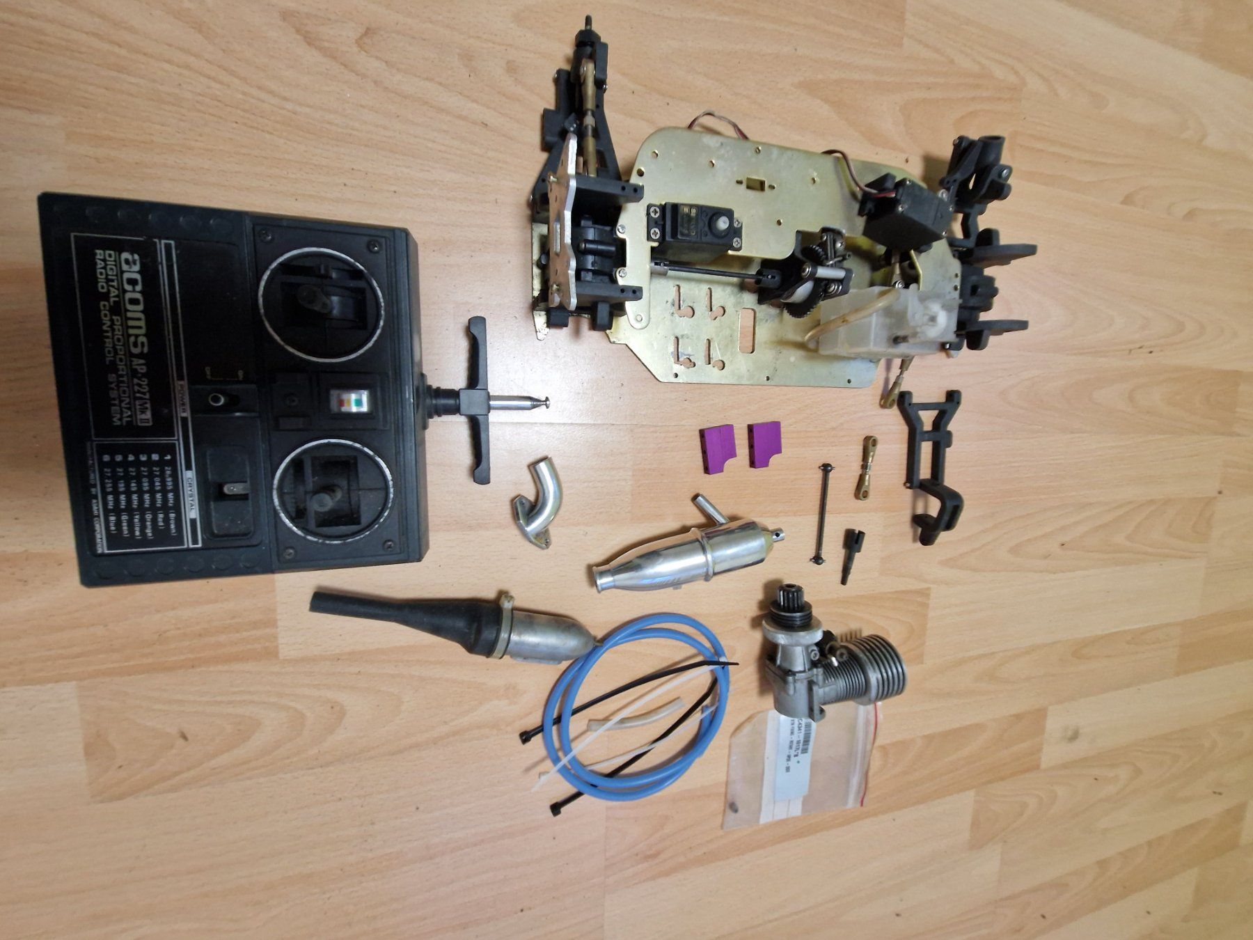 RC Modellbau: Rc Modelbau Teile – Gebraucht aus Ennenda von uelio1