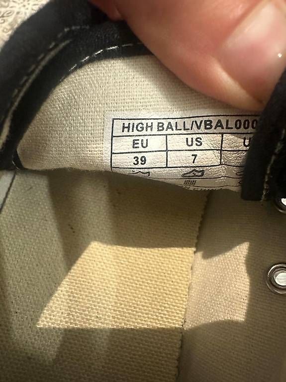 Damenschuhe: Levis Damen Schuhe Grösse 39 – Gebraucht aus Aarburg von DonjetaK 3