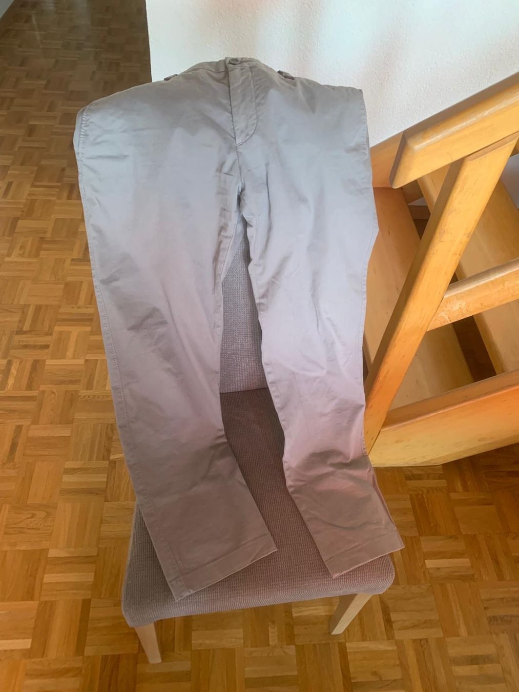 Pantalons: Chino Tommy Hilfiger Hellgrau, Gr. 46 – D'occasion à Pully par nick_lausanne