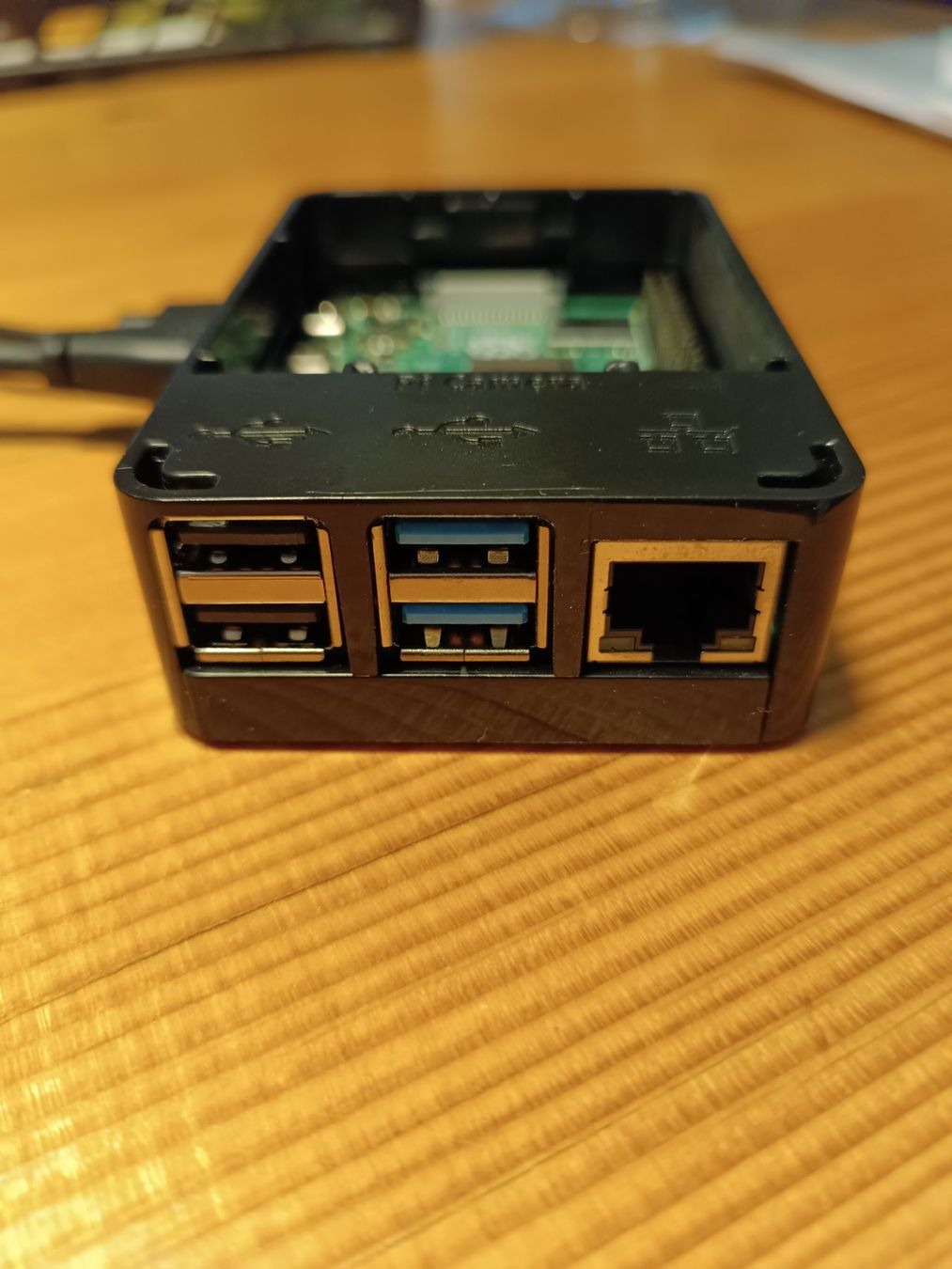 Raspberry Pi PCs: Raspberry Pi 4 Model B 8 GB – Gebraucht aus Vessy von  2