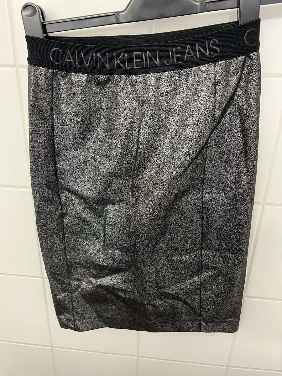 Calvin Klein Gonne: Jupe anthrazitfarben Calvin Klein Jeans – Nuovo (secondo la descrizione) da Jona venduto da n.ferrari 1