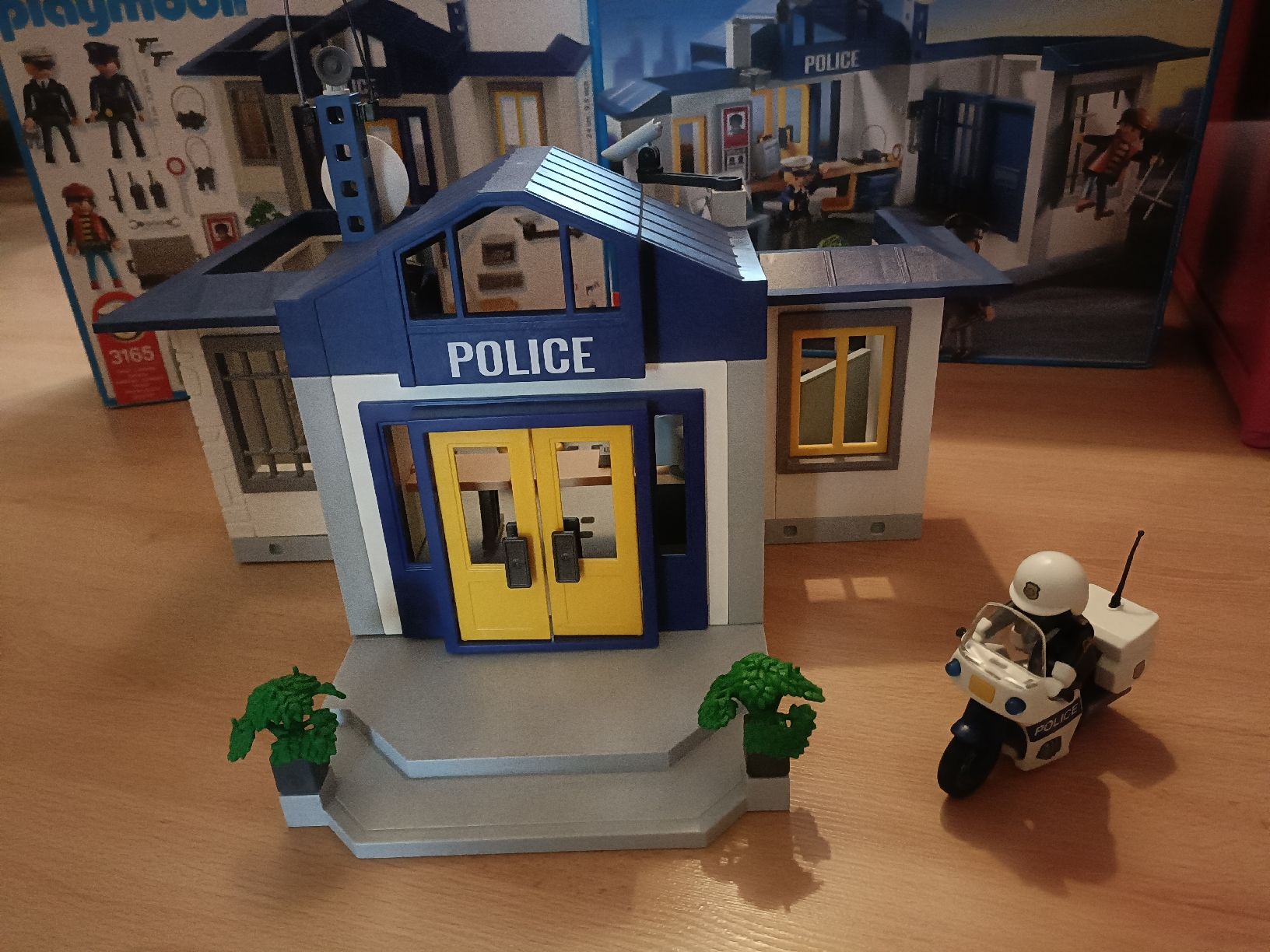 Playmobil Spielzeuge: Playmobil Polizeistation – Gebraucht aus Eggersriet von Rst1401 2