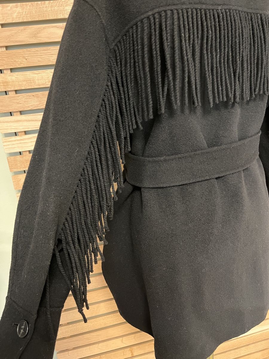 Maje Giacche: Maje Winter Jacke mit Fransen, Grösse 34/XS – Usato da Bäretswil venduto da evi-ta 3