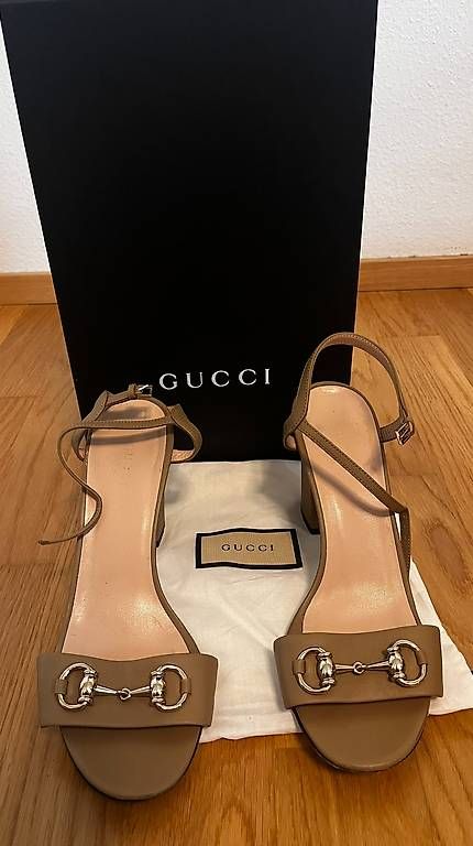 Scarpe da donna: Gucci Horsebit Sandalen Gr. 38 – Usato da Liestal venduto da Schatzsucher90