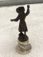 Bronze Figur Mädchen auf Marmorsockel, signiert 🌞