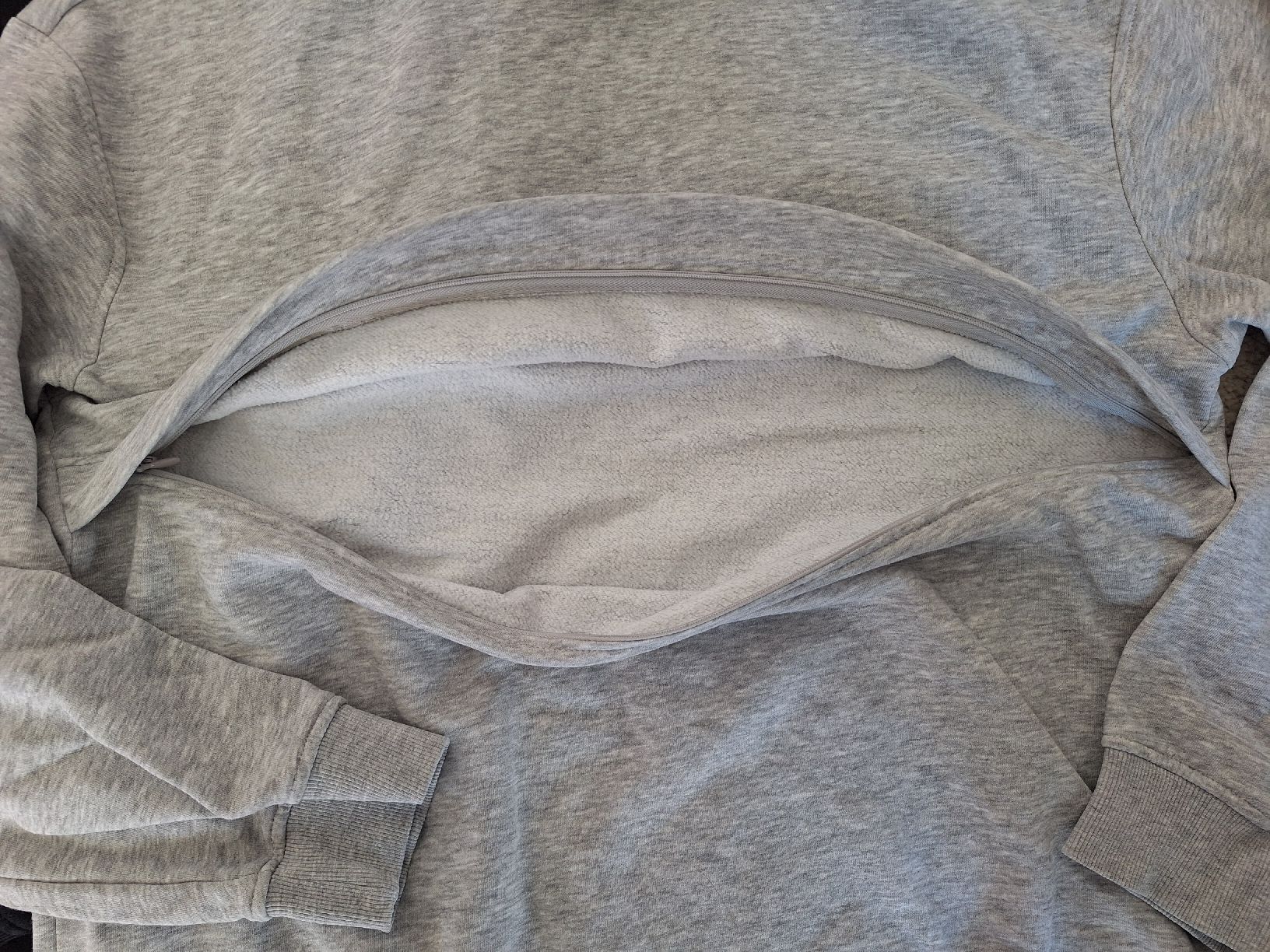 H&M Maglioni & Felpe: Still-Pullis / Still-Sweatshirt mit Reissverschluss – Usato da Bad Zurzach venduto da han_5znm 1