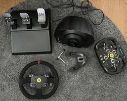 Thrustmaster T300 Ferrari Alcantara Edition+Ferrari F1 Wheel