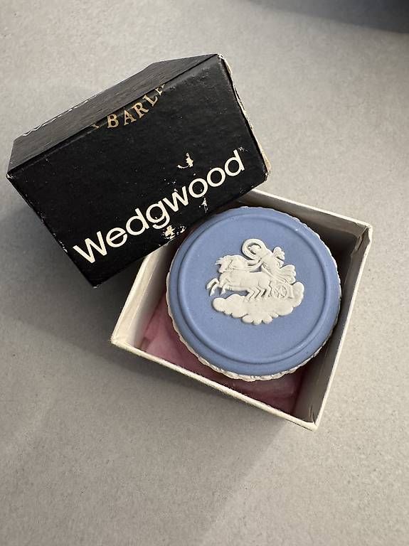 Tutte le decorazioni: Wedgwood  – Usato da Parpan venduto da pba_x87s