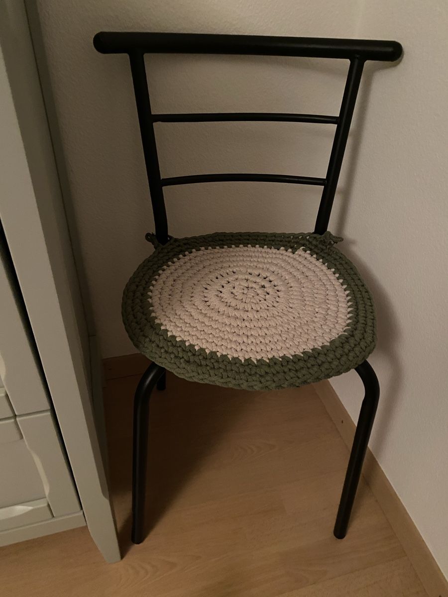Jysk Tavoli: Gadstrup Tisch-Stuhl-Set von JYSK – Usato da Zürich venduto da yae56 4