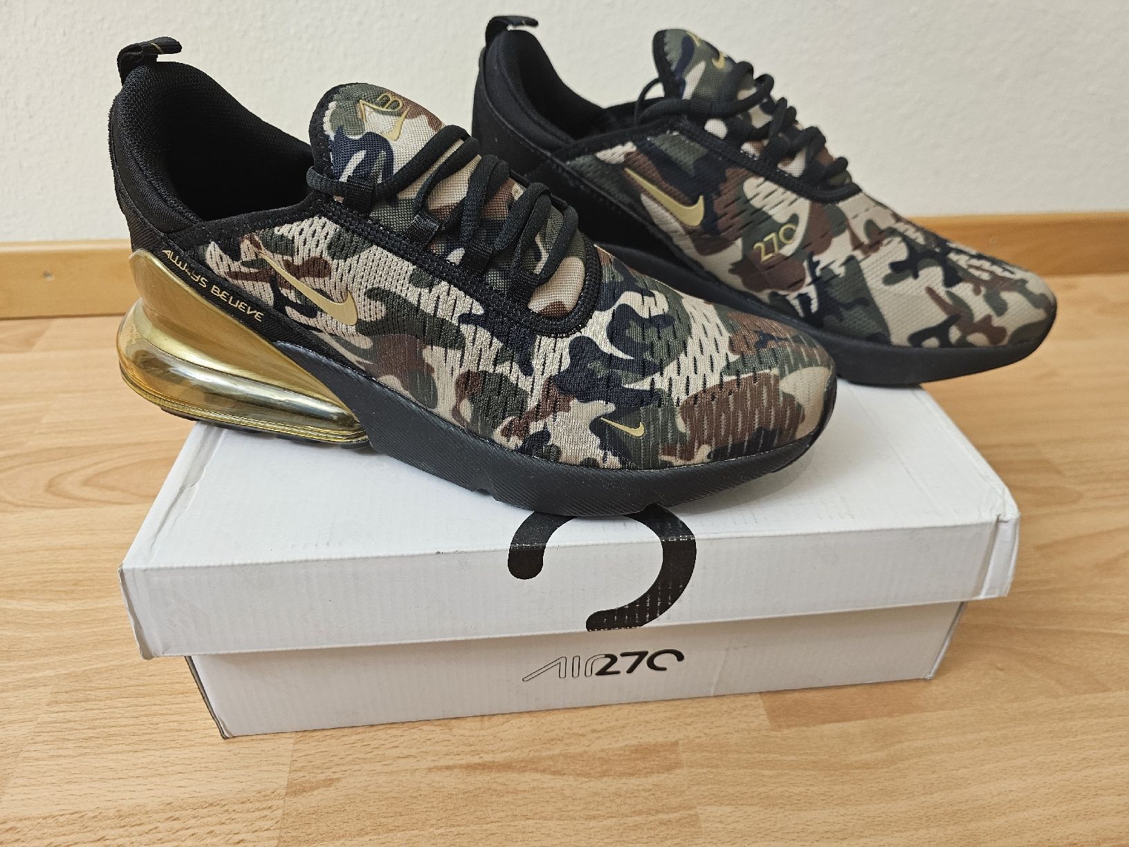 Nike Scarpe da uomo: Nike Air Max 270 Grösse 44.5 – Nuovo e nell'imballaggio originale da Wettingen venduto da mvilen