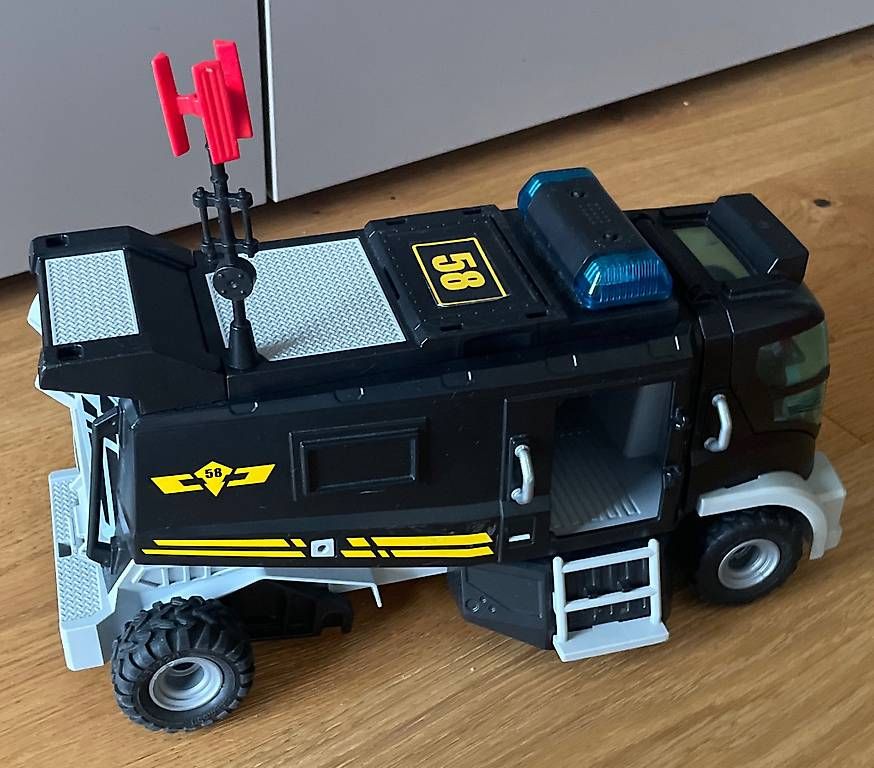 Giocattoli: Playmibil Polizeiauto – Usato da Ennetmoos venduto da Tilfreds