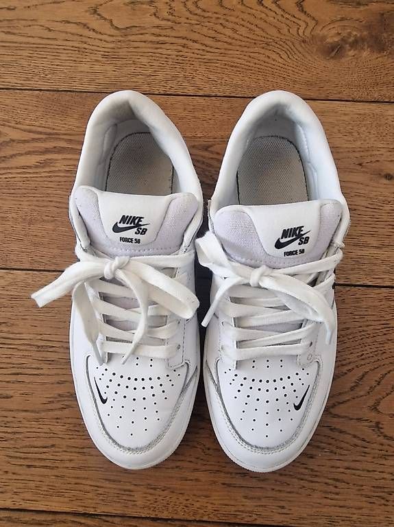 Nike Scarpe da uomo: Nike Sneaker weiss, Gr. 40 – Nuovo (secondo la descrizione) da Meierskappel venduto da topclothes 1