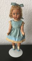 Antike Puppe (Mädchen) aus den 1940er Jahren
