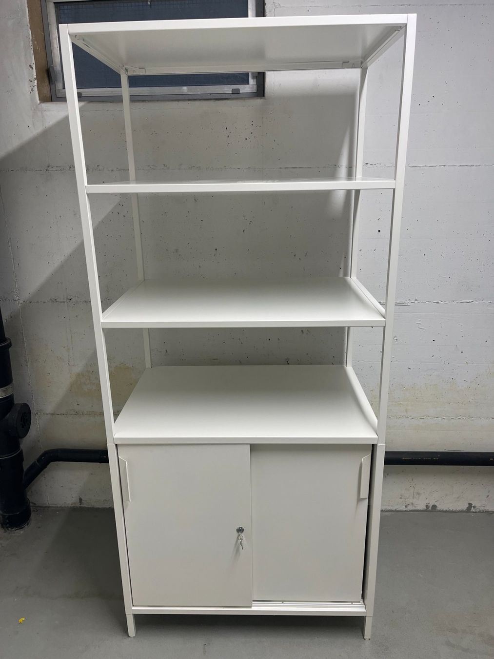 Ikea Schränke: Kleiner Metallschrank – Gebraucht aus Leuggern von Yzerman2