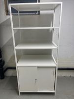 Kleiner Metallschrank